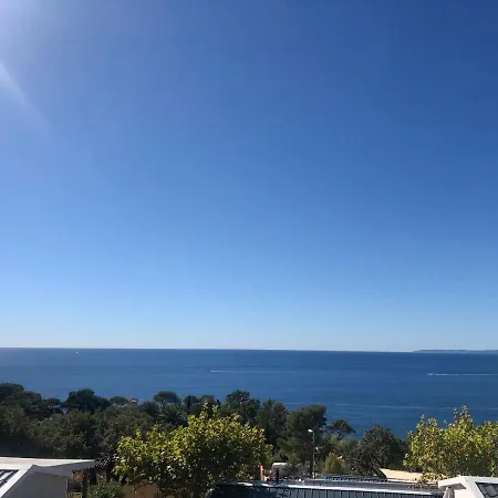 Mobil Superbe Vue St Raphael Campsite